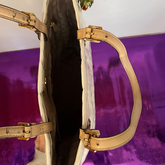 Authentic Michael Kors Purse - Picture 6 of 6